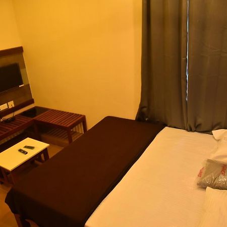 Hotel Coastal Inn Nāgappattinam Екстериор снимка