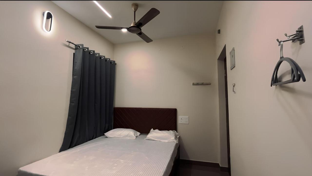 Hotel Coastal Inn Nāgappattinam Екстериор снимка