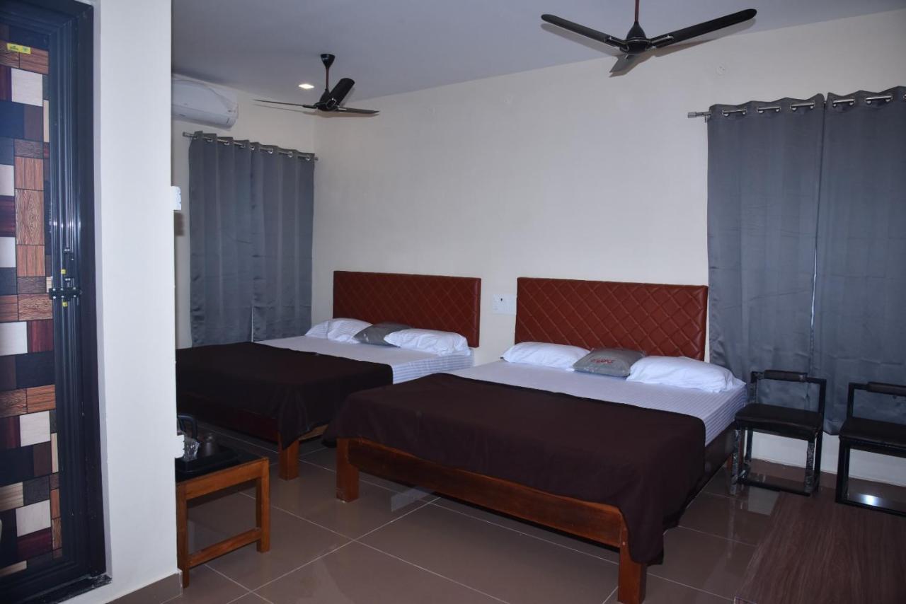 Hotel Coastal Inn Nāgappattinam Екстериор снимка